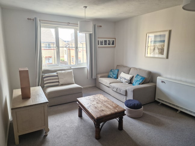 Bright 1 bedroom flat near Caledonian Road Main Photo