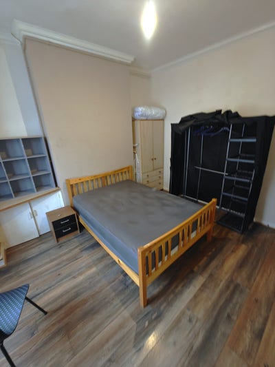  Double Room &pound;380/Month- No Deposit or Hidden Fees Main Photo