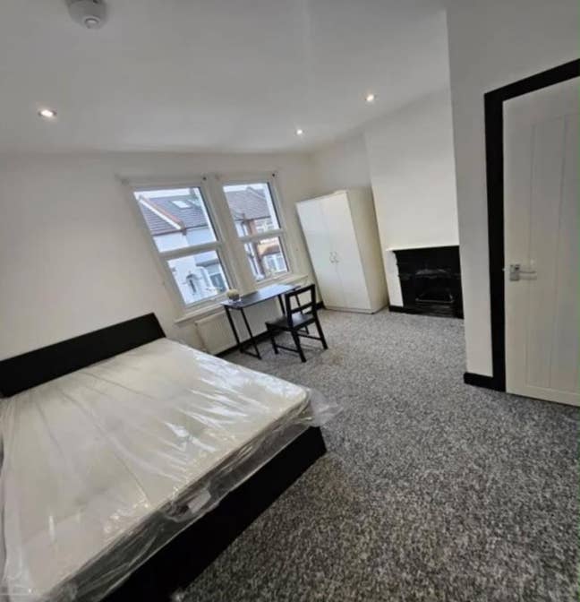 Ensuite Room Available Now - Gillingham - ME7 2El Main Photo