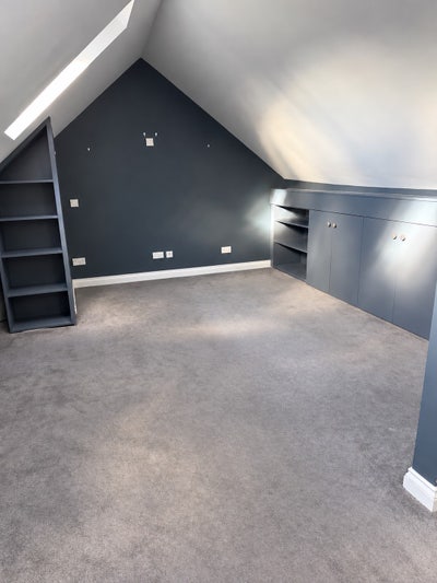 Spacious attic double with pvt. bathroom  Main Photo