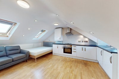 Studio Flat, Green Lane, Ilford IG1 Main Photo