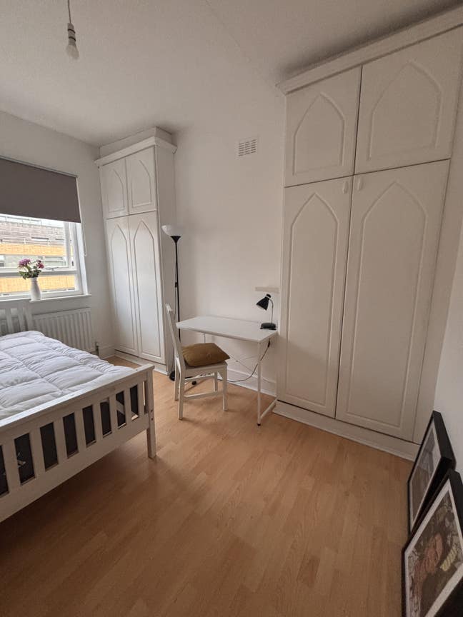 Spacious Room in Peaceful Highbury Home  Main Photo