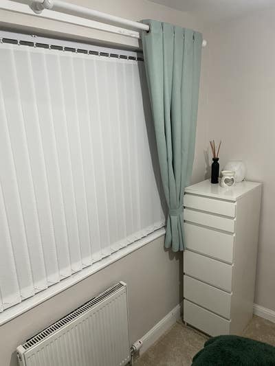 Stylish room to rent with live in Landlady  Main Photo