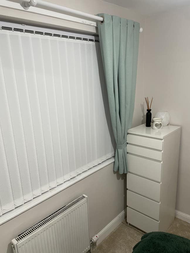 Stylish room to rent with live in Landlady  Main Photo