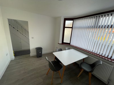 3 bedroom house Main Photo