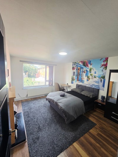 Brand new refurbished flat  - ALL bills included  Main Photo
