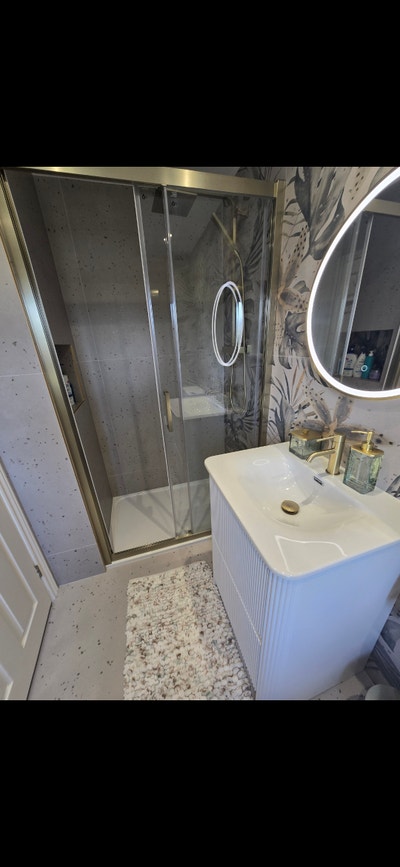 4 double bedroom house for rent Main Photo