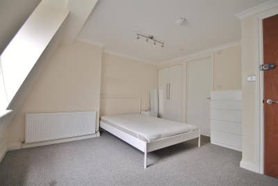 Double Room, Ensuite - 11 Milton Place, Gravesend Main Photo