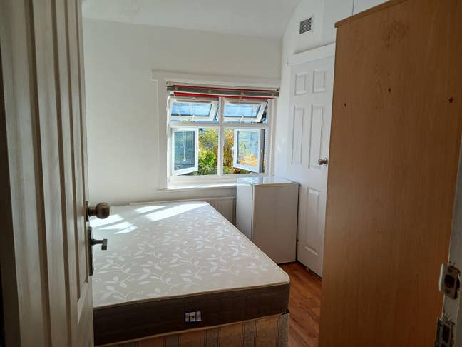 Studio Flat for One Person in Golders Green Main Photo