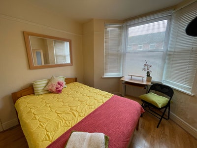 Fabulous en-suite in town centre  &pound;600/m 21 Oct Main Photo