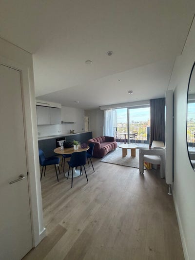 Modern Flat with Gym, Rooftop Terrace & More Main Photo