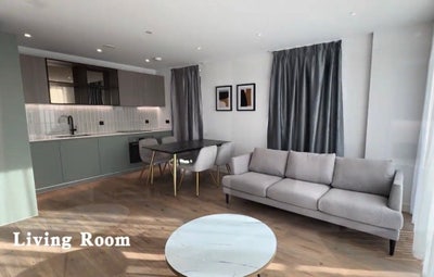 1Room in a 2bed 2bath modern apartment  Main Photo