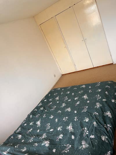 Double room/ built in wardrobe  Main Photo