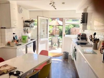 Large Ensuite and 3 Doubles Main Photo