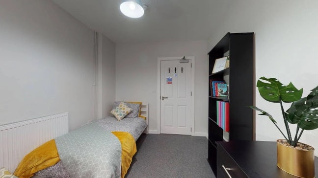 Affordable Single room within 1 km from UCL Main Photo