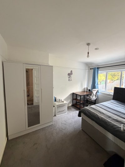 Double room near QE hospital  Main Photo
