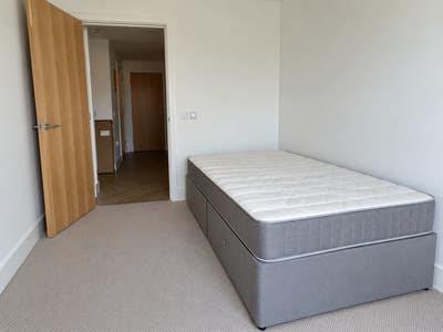 🏡 Spacious Double Room with Own Bathroom Main Photo