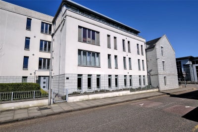 Room to let in Luxury West End Apartment Main Photo
