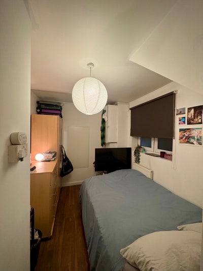 Small Double Room just off Bermondsey Street Main Photo