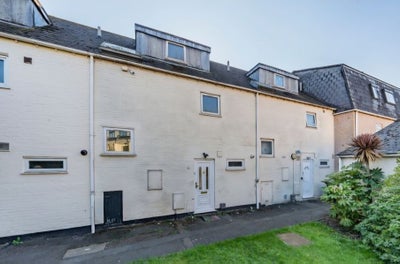 4 Bed Terraced House, Lordship Road, UB5 Main Photo