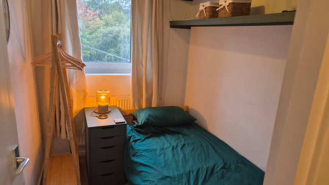 Cosy Monday to Friday Room in Friendly Home Main Photo