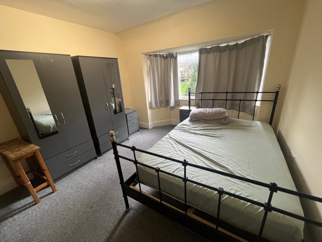 Double size room with own bathroom!  Main Photo
