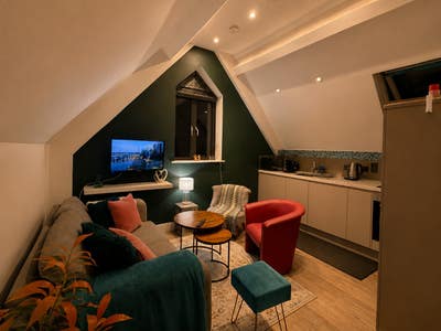 Stylish 1-Bed Flat | residents gym and Parking Main Photo