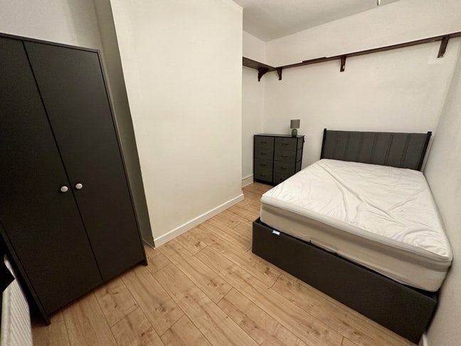 Double Bedroom Room for Rent Main Photo