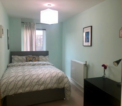 Peaceful Greenwich Double Room | Private Bathroom Main Photo