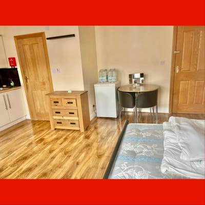 ❤️Studio Flat ❤️Sea Views Balcony🌊Town Centre❤️ Main Photo
