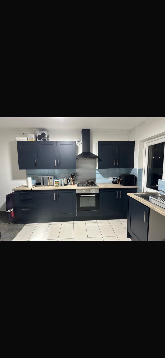 Spacious Double Room in Barking Main Photo