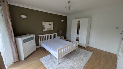 Great Location All Bill Inc Double Bedroom Main Photo