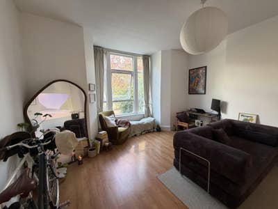 Spacious 2-Bed Flat Near Hackney Downs Station Main Photo