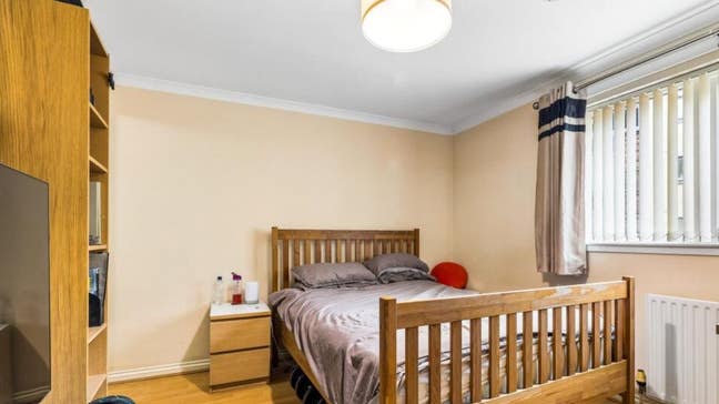 Furnished double room with ensuite Main Photo