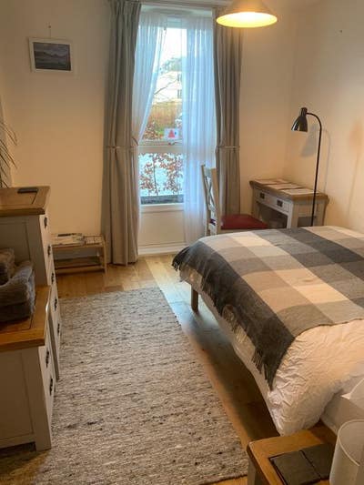 Cosy student room central Edinburgh bills included Main Photo