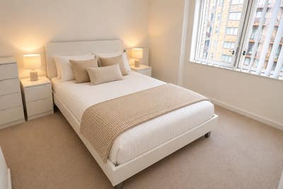 🏢 Modern Rooms walkable to DLR – E16 🏢 Main Photo