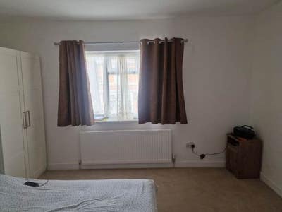 Double Room Available in Wolverhampton – WV3 0HU Main Photo