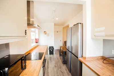 Luxury double ensuite room & garden near station Main Photo