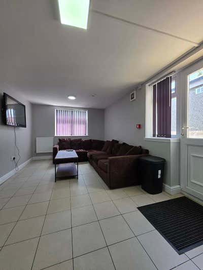7-Bed Student House, Merthyr Street, Cathays Main Photo