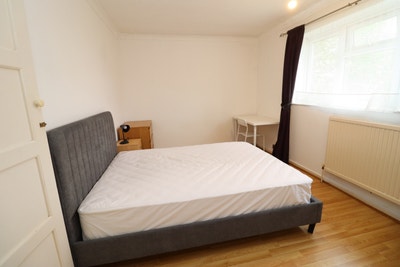 Spacious Double Rooms Next to Stratford!! Main Photo
