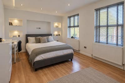 ⚡Acton - Chiswick - 2 Rooms Left!!!⚡ Main Photo