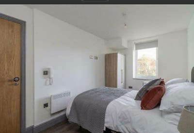 *Central 1-Bed Flatshare Near Cannock Shopping Cen Main Photo
