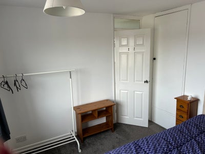 Double bedroom in Thornbury  Main Photo