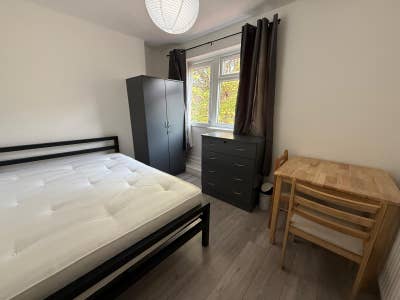 Double Room/All Bills Included/No Deposit Main Photo