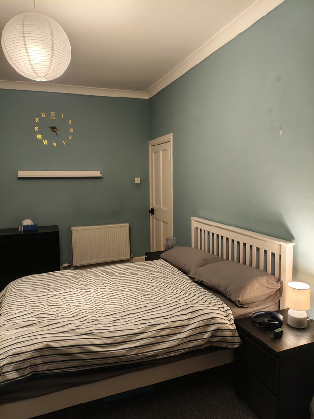One double room near hillington east train staion  Main Photo