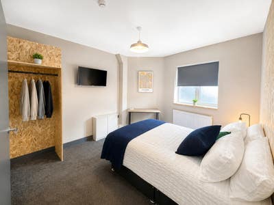 Affordable Studio/Ensuite Available in Netherfield Main Photo