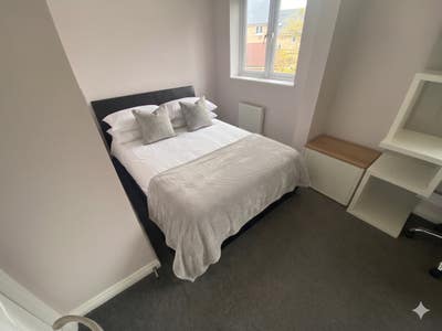 Large Double Room – Chambers Drive, CB4 (1CD4) Main Photo