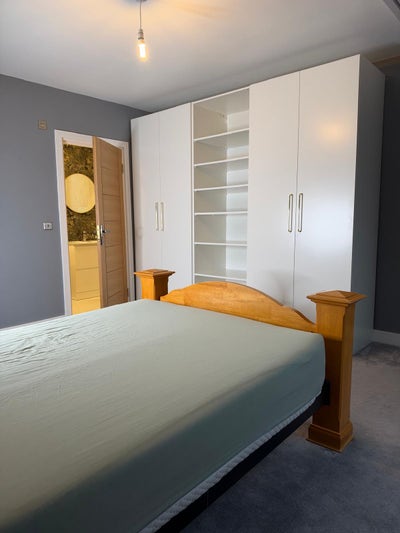 🏡 Spacious Furnished Double Loft Room with En-Sui Main Photo