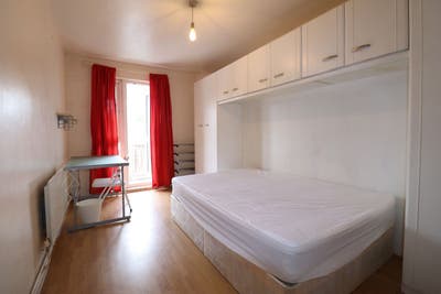 New economic rooms in Canary Wharf E14  Main Photo