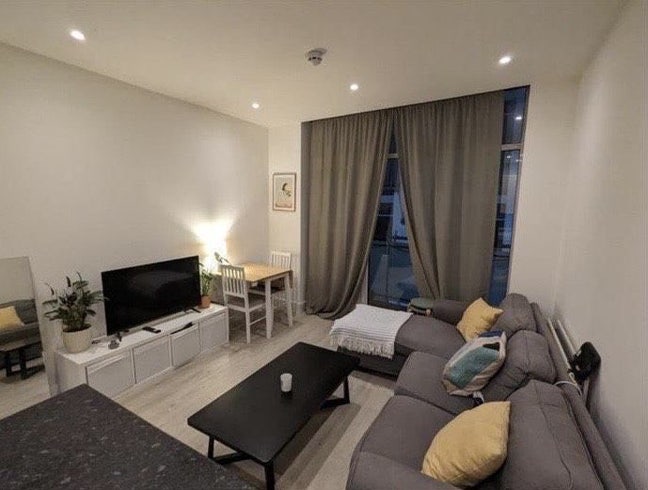 Double Room in a friendly townhouse in N7!  Main Photo